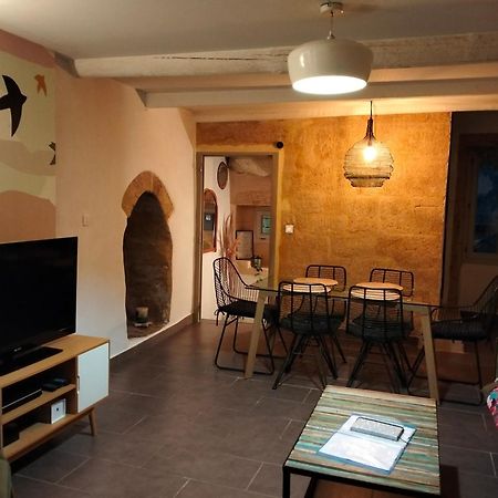 Maison De Village Familiale Pont Du Gard, Toit Terrasse, Barbecue, Fibre Vers Pont du Gard Ngoại thất bức ảnh